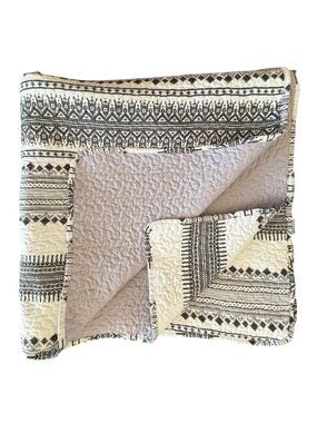 Quilt Boho Southwestern Geometric Tribal Aztec Style Solid Gray Back Full/Queen